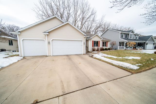 3721 Arbor Dr NW, Rochester, MN 55901