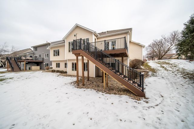 3721 Arbor Dr NW, Rochester, MN 55901