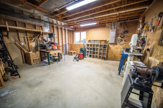 3721 Arbor Dr NW, Rochester, MN 55901