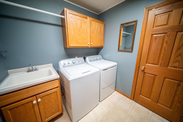 3721 Arbor Dr NW, Rochester, MN 55901