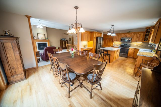 3721 Arbor Dr NW, Rochester, MN 55901