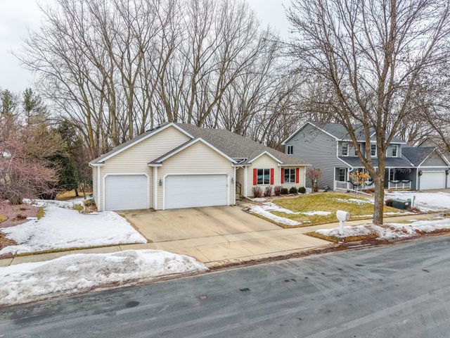 3721 Arbor Dr NW, Rochester, MN 55901