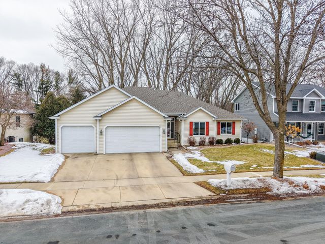 3721 Arbor Dr NW, Rochester, MN 55901