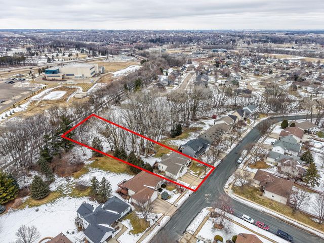 3721 Arbor Dr NW, Rochester, MN 55901