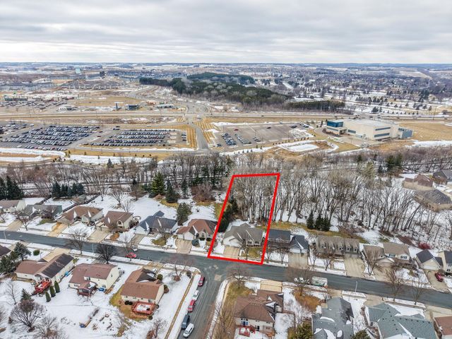 3721 Arbor Dr NW, Rochester, MN 55901