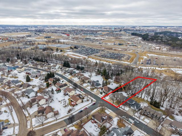 3721 Arbor Dr NW, Rochester, MN 55901