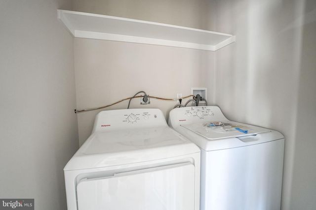 8665 CENTER RD, Springfield, VA 22152