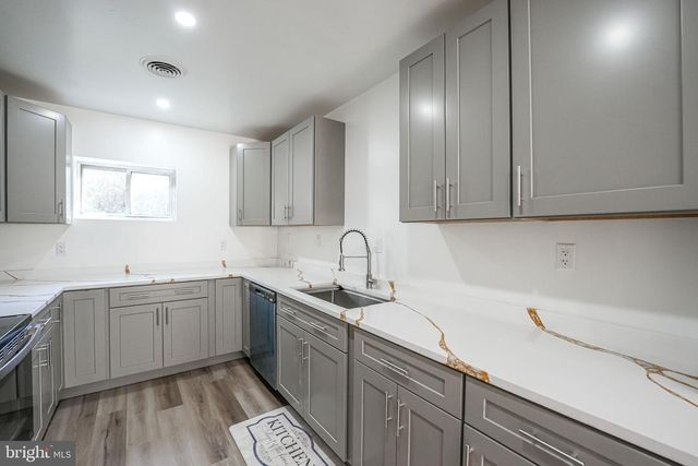 8665 CENTER RD, Springfield, VA 22152