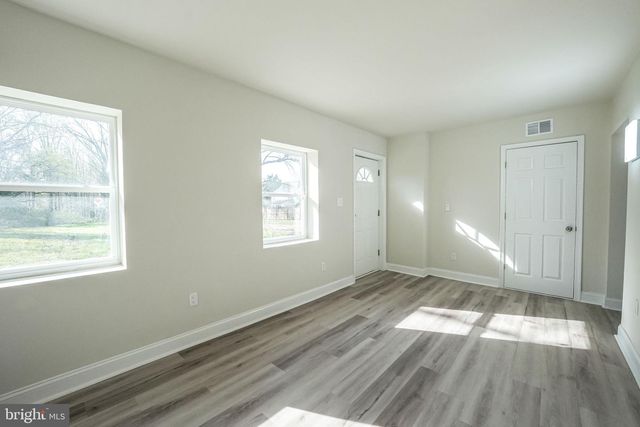 8665 CENTER RD, Springfield, VA 22152