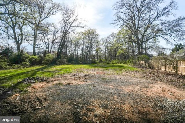 8665 CENTER RD, Springfield, VA 22152