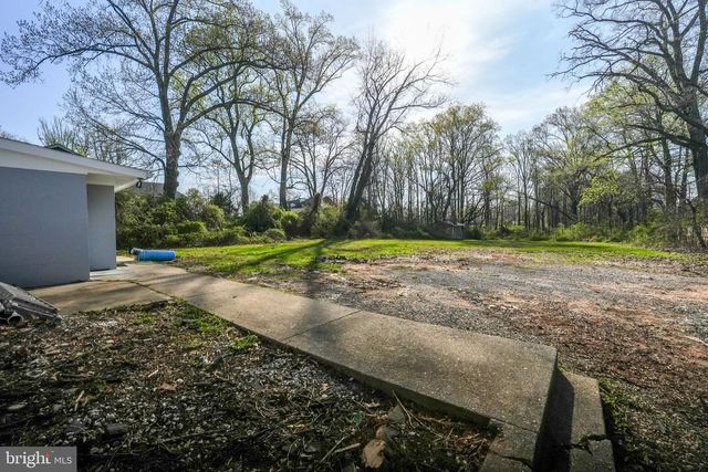 8665 CENTER RD, Springfield, VA 22152