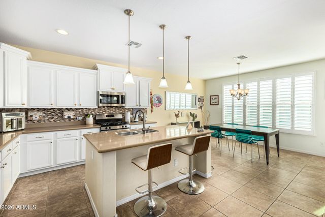 2407 W MAYA Way, Phoenix, AZ 85085