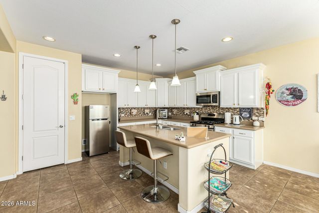 2407 W MAYA Way, Phoenix, AZ 85085