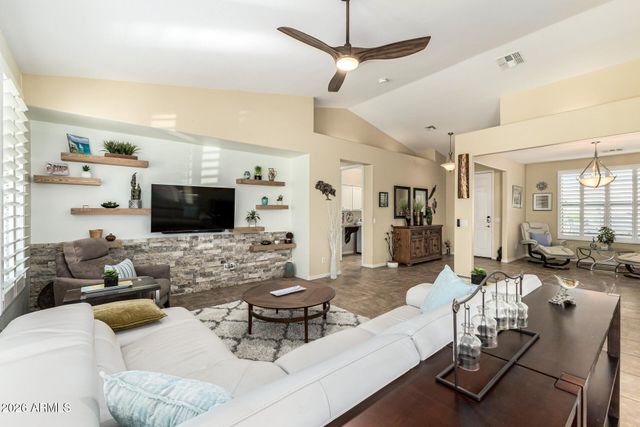 2407 W MAYA Way, Phoenix, AZ 85085