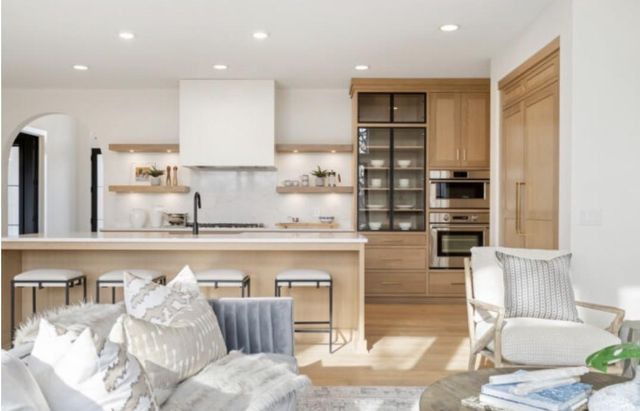 XXXX Mable Lane, Eden Prairie, MN 55347