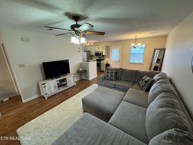 9001 Fountain Brook Lane, Knoxville, TN 37923