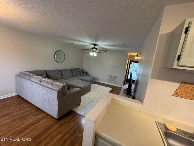 9001 Fountain Brook Lane, Knoxville, TN 37923