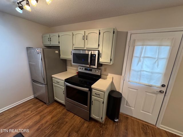 9001 Fountain Brook Lane, Knoxville, TN 37923