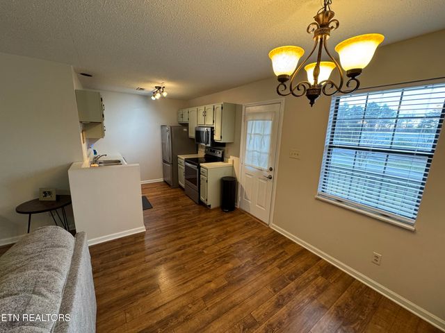 9001 Fountain Brook Lane, Knoxville, TN 37923