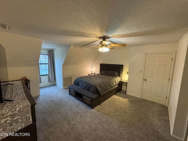 9001 Fountain Brook Lane, Knoxville, TN 37923