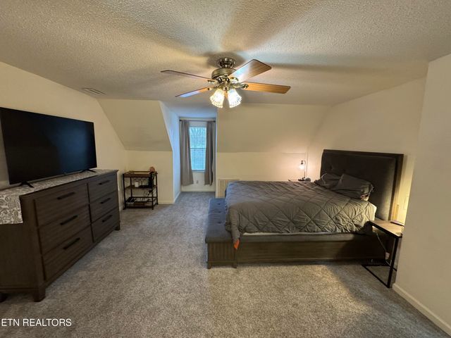 9001 Fountain Brook Lane, Knoxville, TN 37923