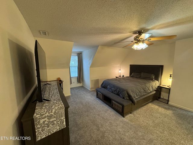 9001 Fountain Brook Lane, Knoxville, TN 37923