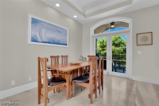 684 10th AVE S D1, Naples, FL 34102