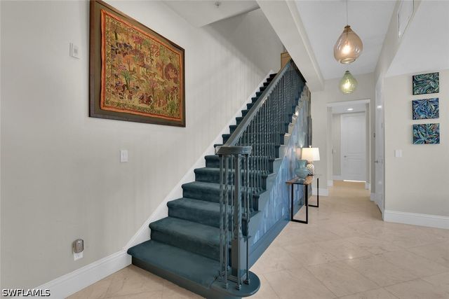 684 10th AVE S D1, Naples, FL 34102