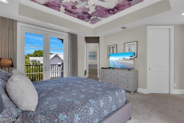 684 10th AVE S D1, Naples, FL 34102