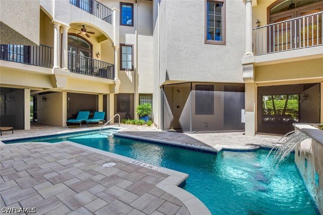 684 10th AVE S D1, Naples, FL 34102