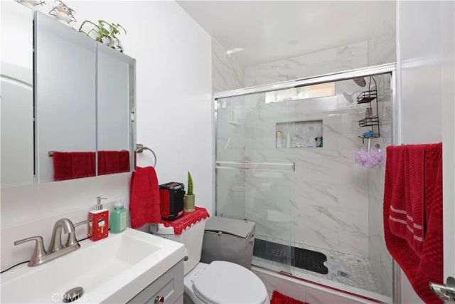 6100 Southside Drive, East Los Angeles, CA 90022