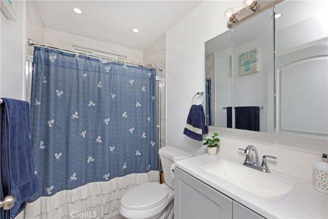 6100 Southside Drive, East Los Angeles, CA 90022