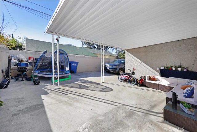 6100 Southside Drive, East Los Angeles, CA 90022