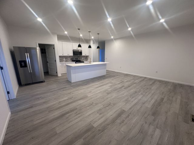 809 Okalona Rd, Rickman, TN 38580