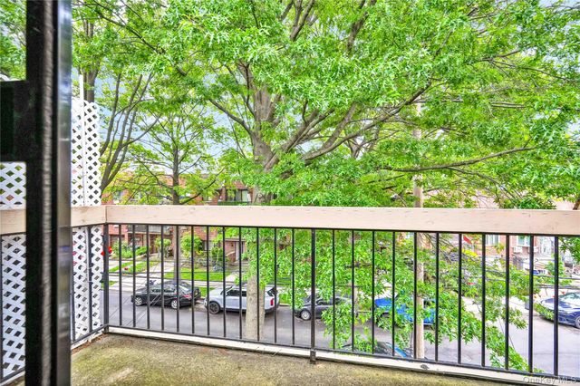 71-48 162nd Street 3, Fresh Meadows, NY 11365