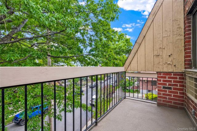 71-48 162nd Street 3, Fresh Meadows, NY 11365