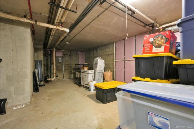 71-48 162nd Street 3, Fresh Meadows, NY 11365