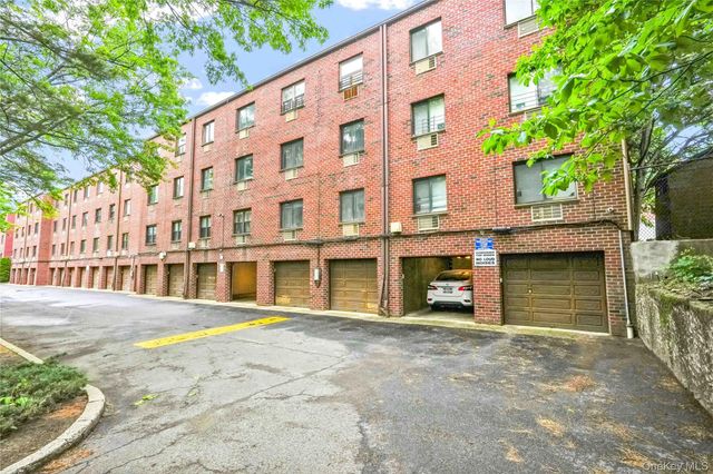 71-48 162nd Street 3, Fresh Meadows, NY 11365