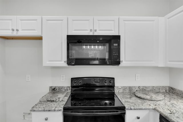 407 N Dallas Street, Rice, TX 75155
