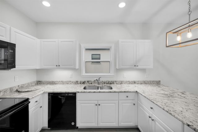 407 N Dallas Street, Rice, TX 75155