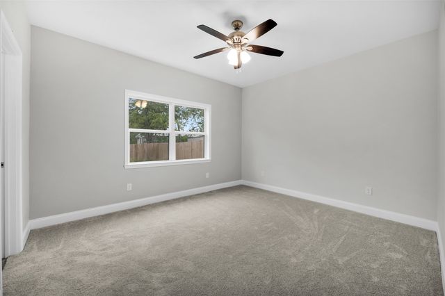 407 N Dallas Street, Rice, TX 75155