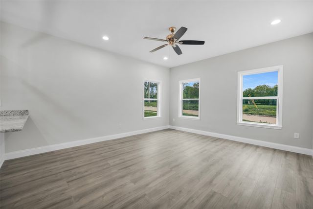 407 N Dallas Street, Rice, TX 75155