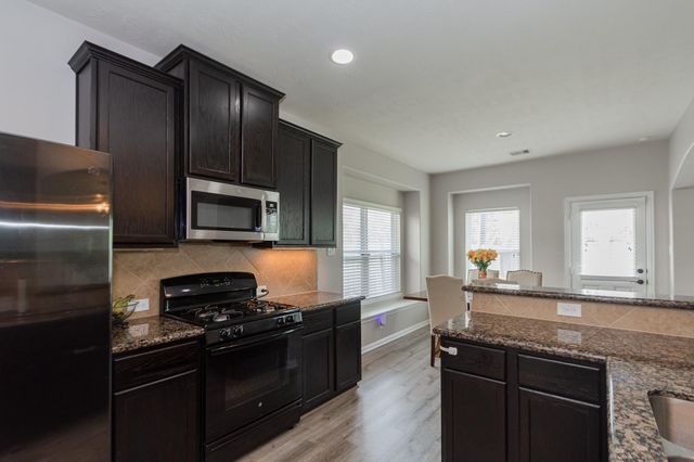 4907 Applewood Crest Lane, Rosharon, TX 77583