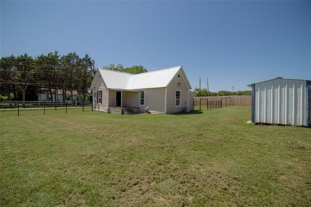 605 Orange Avenue, Farmersville, TX 75442