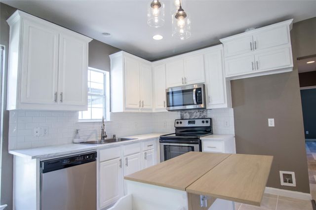 605 Orange Avenue, Farmersville, TX 75442