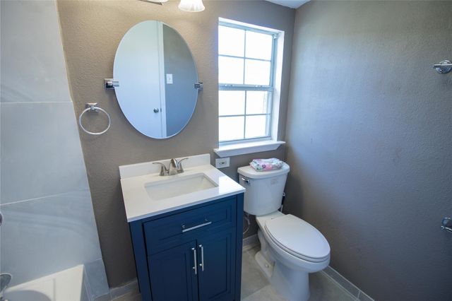 605 Orange Avenue, Farmersville, TX 75442