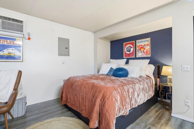 1204 N Neel Loop, Kennewick, WA 99336