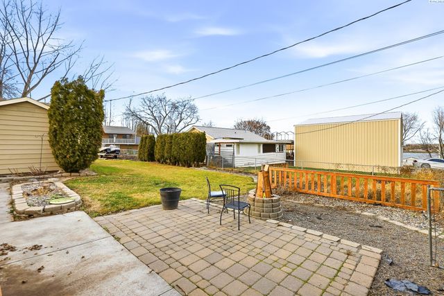 1204 N Neel Loop, Kennewick, WA 99336