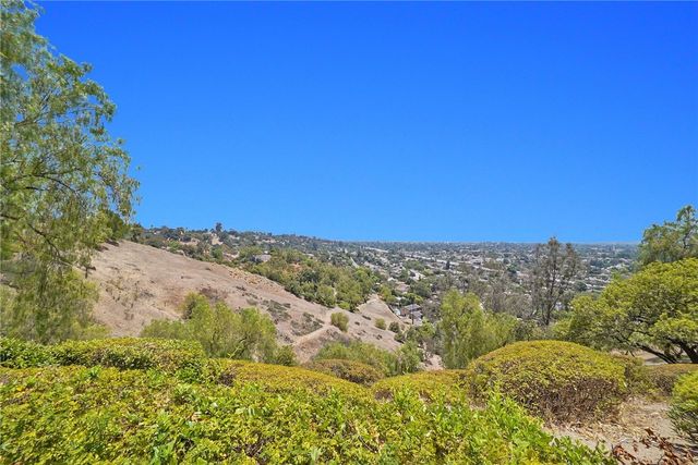1632 Via Estrella, Pomona, CA 91768