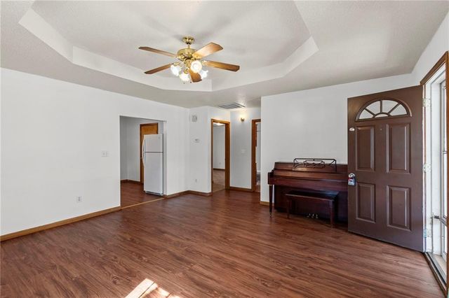 213 N 4TH Street, Clinton, MO 64735